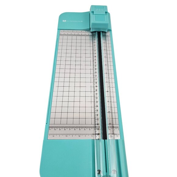 Our Memories For Life OMFL 12 Inch Paper Trimmer Expandable Ruler & Blades - Picture 7 of 8